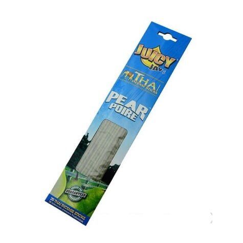 En rund, saftig pære præsenterer sig med en glat, grønlig-gul overflade, der har en let glans. Pærens form er let buet og taper mod en spids ende, mens den bredere ende er fyldigere. Der er små, fine prikker på skindet, som giver tekstur. Stilkens farve er mørkebrun, og den er kort og robust.