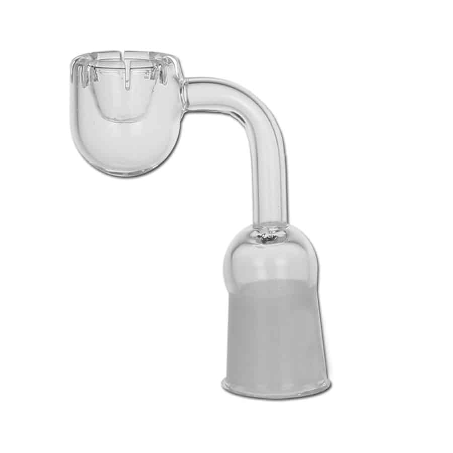 En klar glasklar banger med en rund, dyb skål og en bred åbning. Den har en glat, shiny overflade, der reflekterer lys, og en 18 mm haneknop til tilslutning. Skålen har en let buet form, hvilket giver plads til indhold. Materialet er robust, og kanterne er præcist skåret for en tæt pasform.