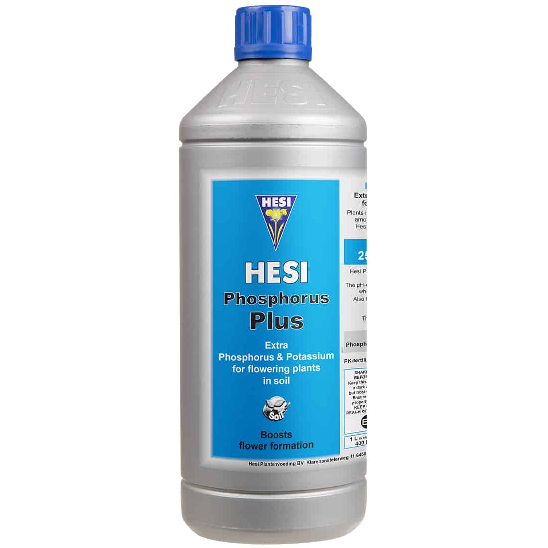 En klar, gennemsigtig plastflaske med en sort skruelåg. Flasken indeholder en lysegul væske, der har en let viskositet. Etiketens farver er grøn og hvid, med tydelig tekst, der angiver produktnavnet "Phosphorus Plus" og en volumenangivelse på 1 liter. Symboler og grafiske elementer pryder etiketten, som tilføjer visuel interesse.