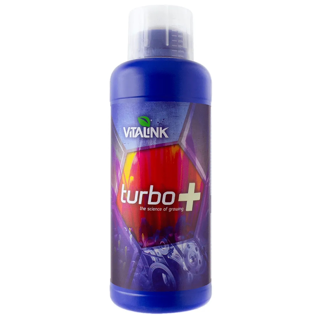 En transparent plastikflaske med en snæver hals og en skruelåg i sort farve. Flasken indeholder en klar væske, der har en let blålig nuance. Etiket på flasken præsenterer information med sort og hvid tekst samt grafiske elementer. Der er en indikation af væskevolumen på 1 liter, og etiketten er placeret centralt på flaskens front.